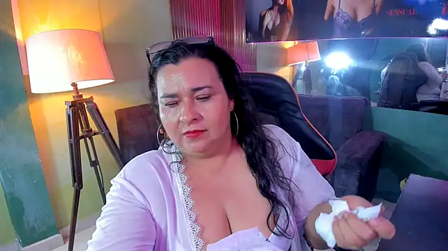 Chat +18 de katiusca_rm ao vivo