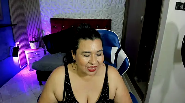 katiusca_rm's Webcam Show