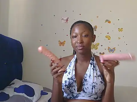 Pokazy przed kamerką – KittyKissess