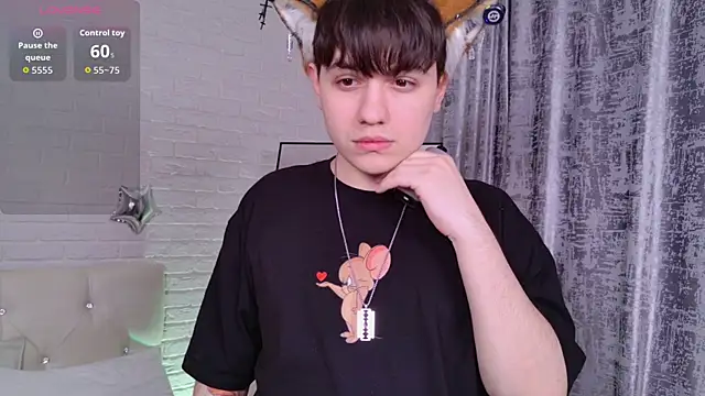 FetishFox: вебкам-шоу