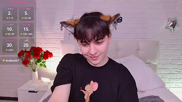 FetishFox webcam show