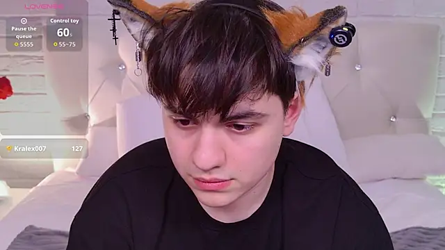 FetishFox webcam show