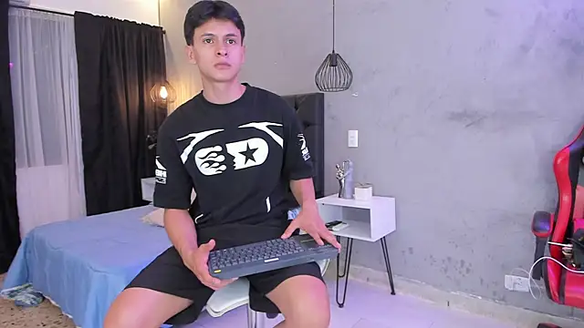 zam_noir's Webcam Show