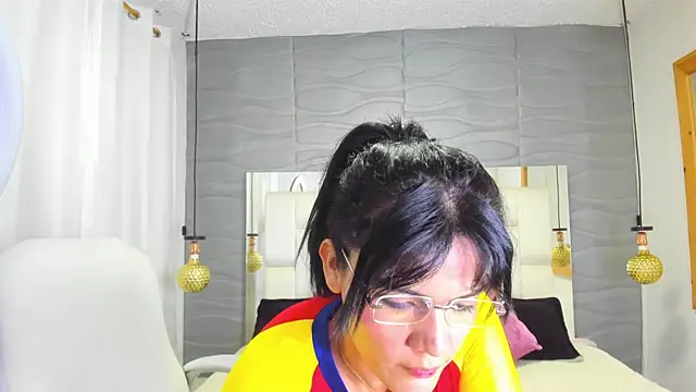Pertunjukan Kamera Web Lia__Kalifa
