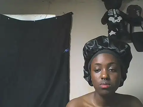 צ'אט XXX בשידור חי של loversoncam