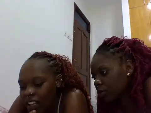 sexybaddies20 Show in webcam