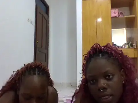 sexybaddies20 Show Webcam