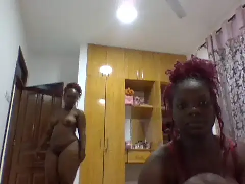 sexybaddies20 Show Webcam