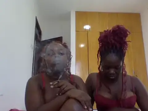 sexybaddies20 Webcam Show