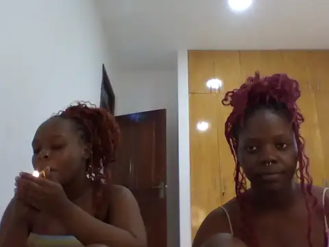 sexybaddies20 Show Webcam