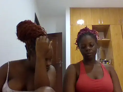 sexybaddies20's Webcam Show
