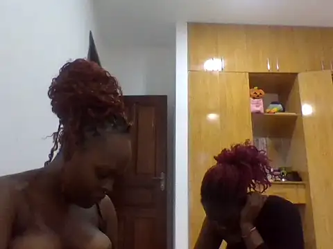 sexybaddies20's Webcam Show