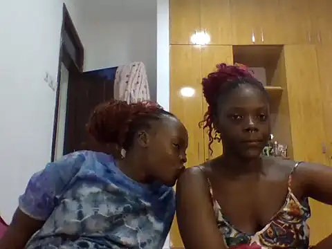 sexybaddies20 Show in webcam