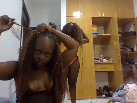הופעת וובקאם של sexybaddies20