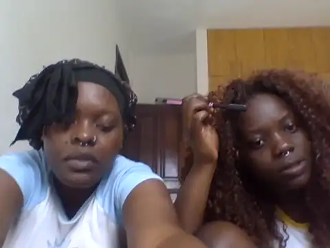sexybaddies20 Webcamshow