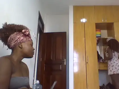 sexybaddies20 Show Webcam