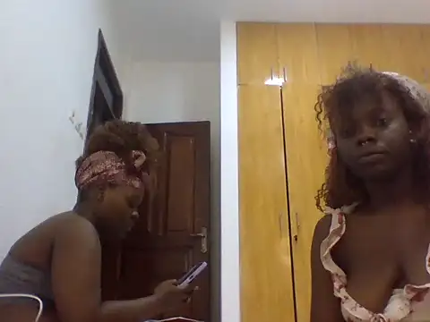 sexybaddies20's Webcam Show