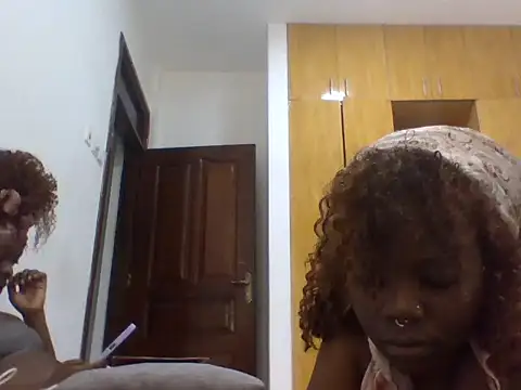 sexybaddies20's Webcam Show