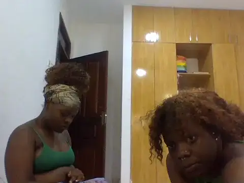 sexybaddies20 Webcam Show