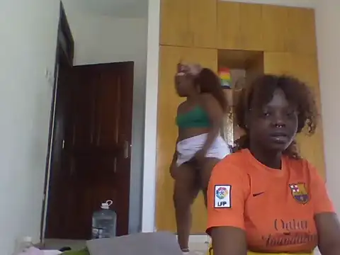sexybaddies20's Webcam Show