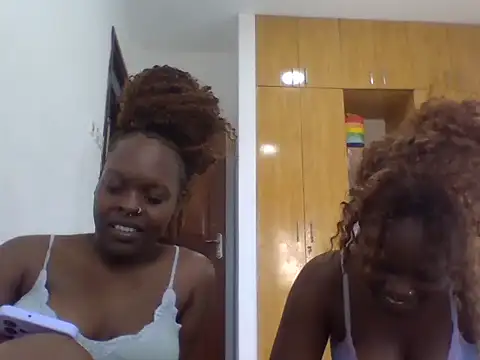 sexybaddies20's Webcam Show