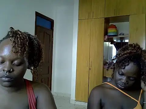 sexybaddies20 Webcam show