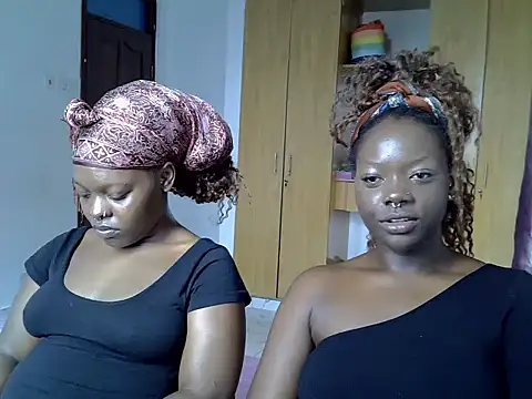 sexybaddies20's Webcam Show