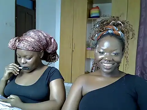 sexybaddies20 Webcam Show