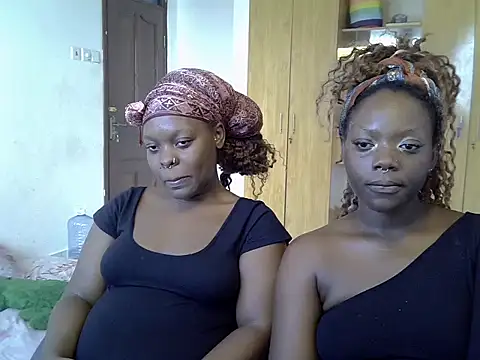 sexybaddies20's Webcam Show