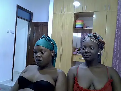 sexybaddies20 Webcam-Show