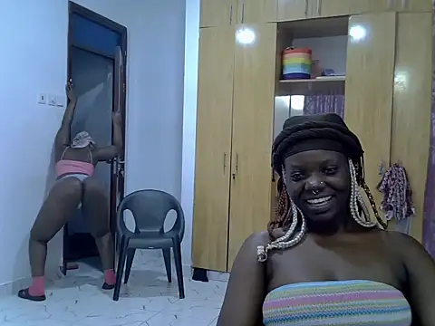 sexybaddies20 Adlı Modelin Web Kamerası Şovu