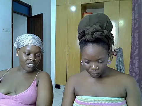 sexybaddies20 Show in webcam