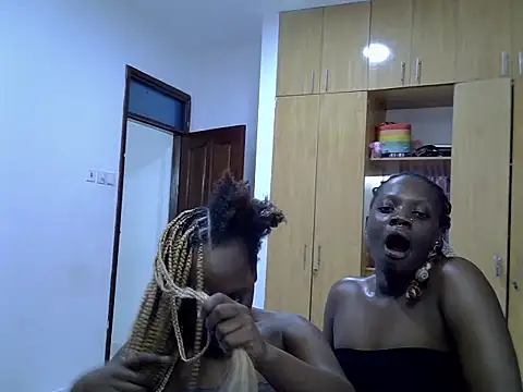 sexybaddies20 Show Webcam