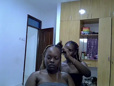 sexybaddies20's Webcam Show