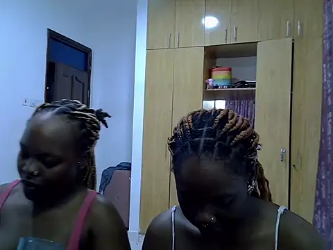 sexybaddies20 Adlı Modelin Web Kamerası Şovu