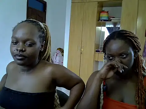 sexybaddies20 Pertunjukan Webcam