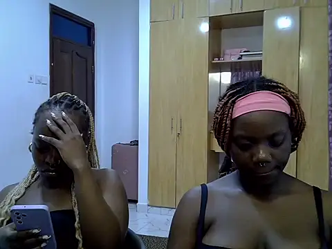 sexybaddies20 Show Webcam