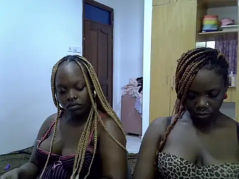 sexybaddies20 Show Webcam
