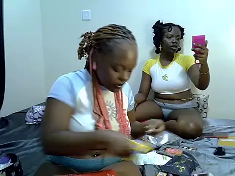 sexybaddies20 Webcam Show