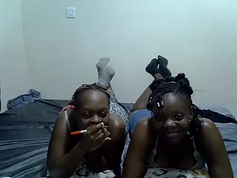 sexybaddies20's Webcam Show