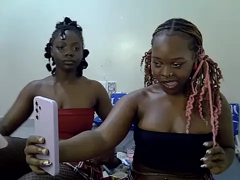 sexybaddies20 Show Webcam