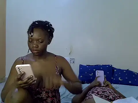 sexybaddies20 Webcam Show