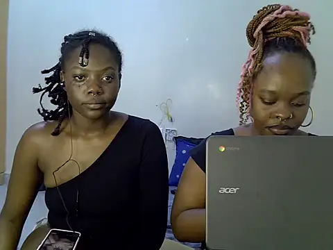 sexybaddies20 Show in webcam