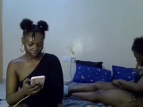 Show modela sexybaddies20 na web-kameri