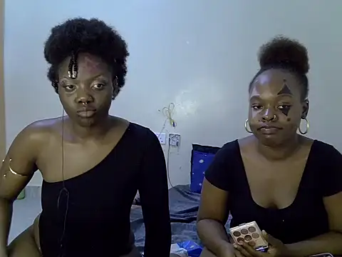 sexybaddies20 Webcam-Show