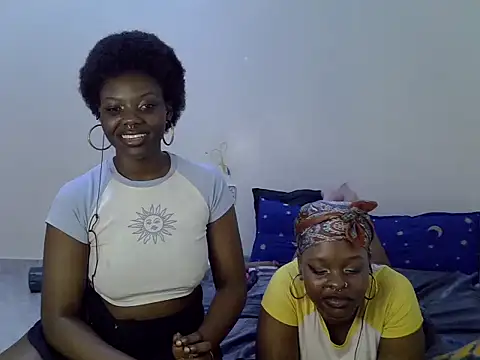 sexybaddies20's Webcam Show