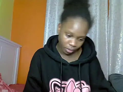 Chat +18 de silkynova ao vivo