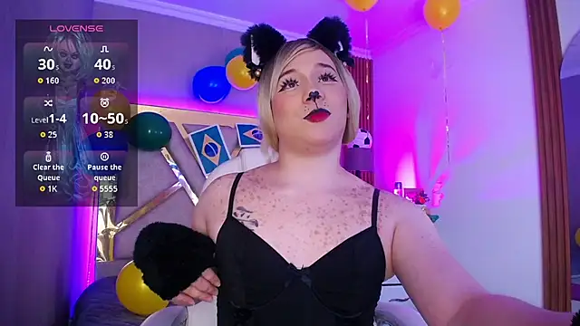 Pokazy przed kamerką – Tiffany_Valentiine