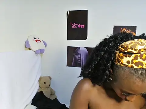 Aria_ah Adlı Modelin Canlı XXX Sohbeti