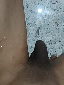 up_ka_boy_26 Show in webcam
